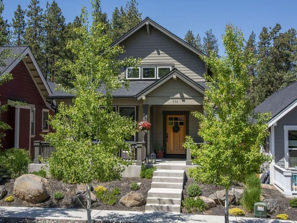 936 E Black Butte Avenue, Sisters, OR 97759