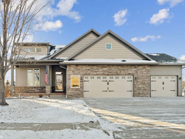 705 Yorkshire Street, North Liberty, IA 52317