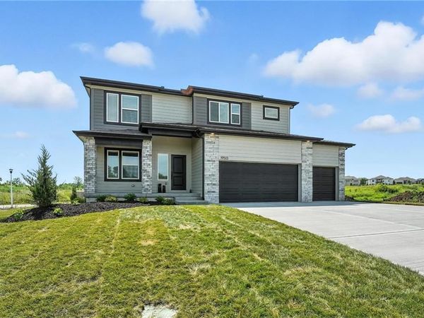 19513 Barstow Street, Spring Hill, KS 66083