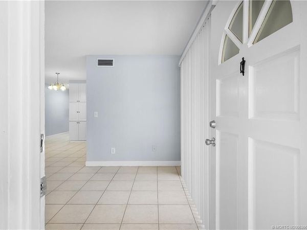 333 SE Martin Avenue, Unit 1A, Stuart, FL 34996