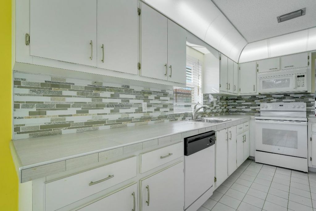 13679 Date Palm Court, Unit B, Delray Beach, FL 33484 Photo