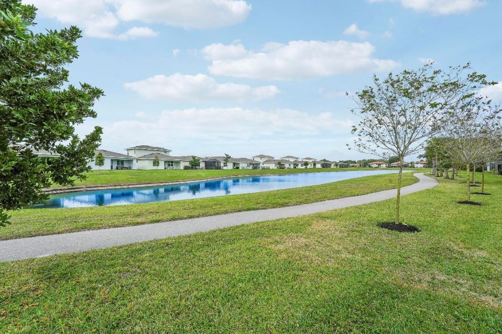 13679 Date Palm Court, Unit B, Delray Beach, FL 33484 Photo