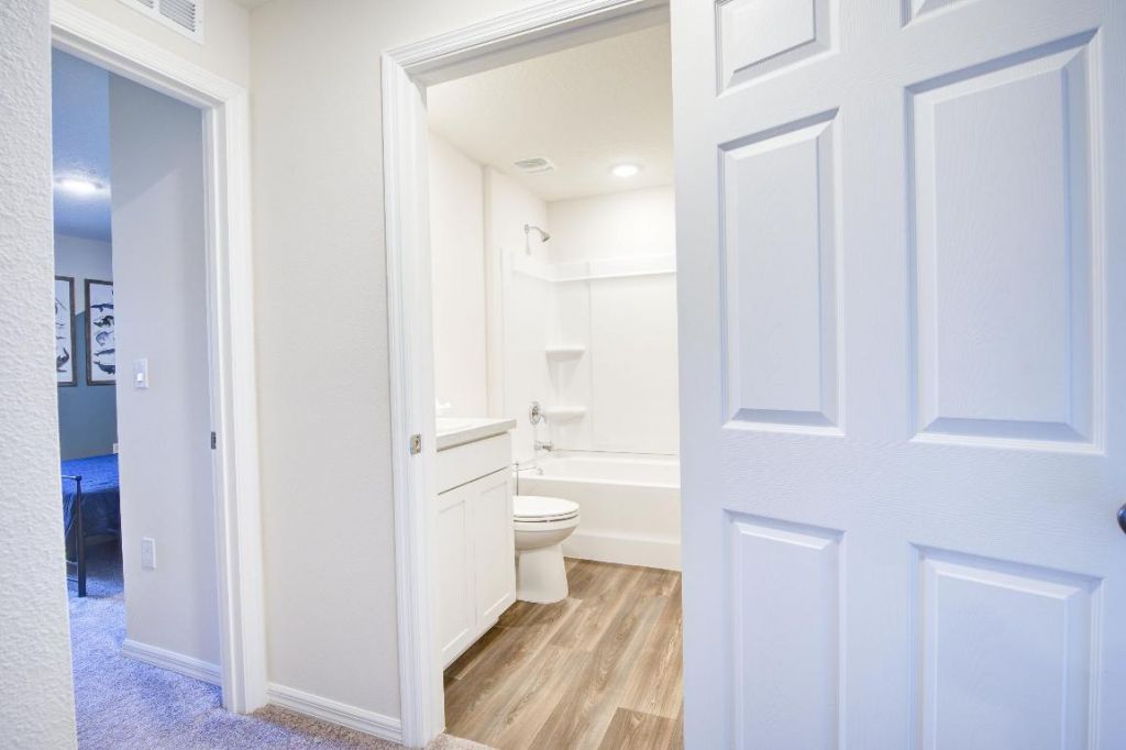 573 SW Bayshore Boulevard, Port Saint Lucie, FL 34984 Photo