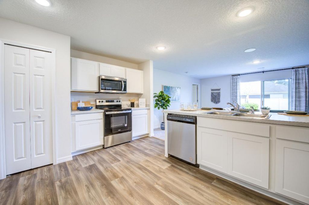 573 SW Bayshore Boulevard, Port Saint Lucie, FL 34984 Photo