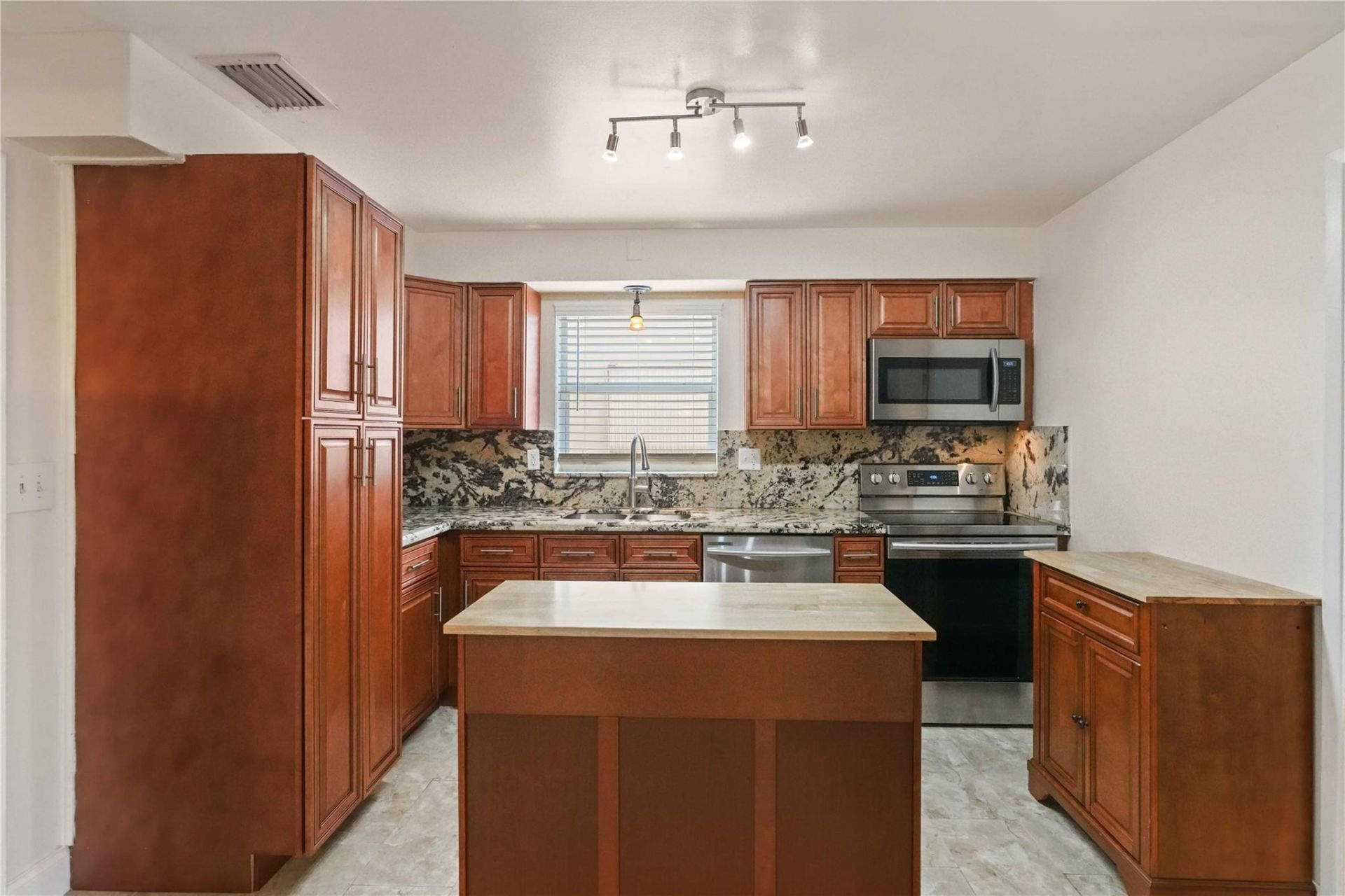 51 NE 49th Street, Fort Lauderdale, FL 33334 Photo