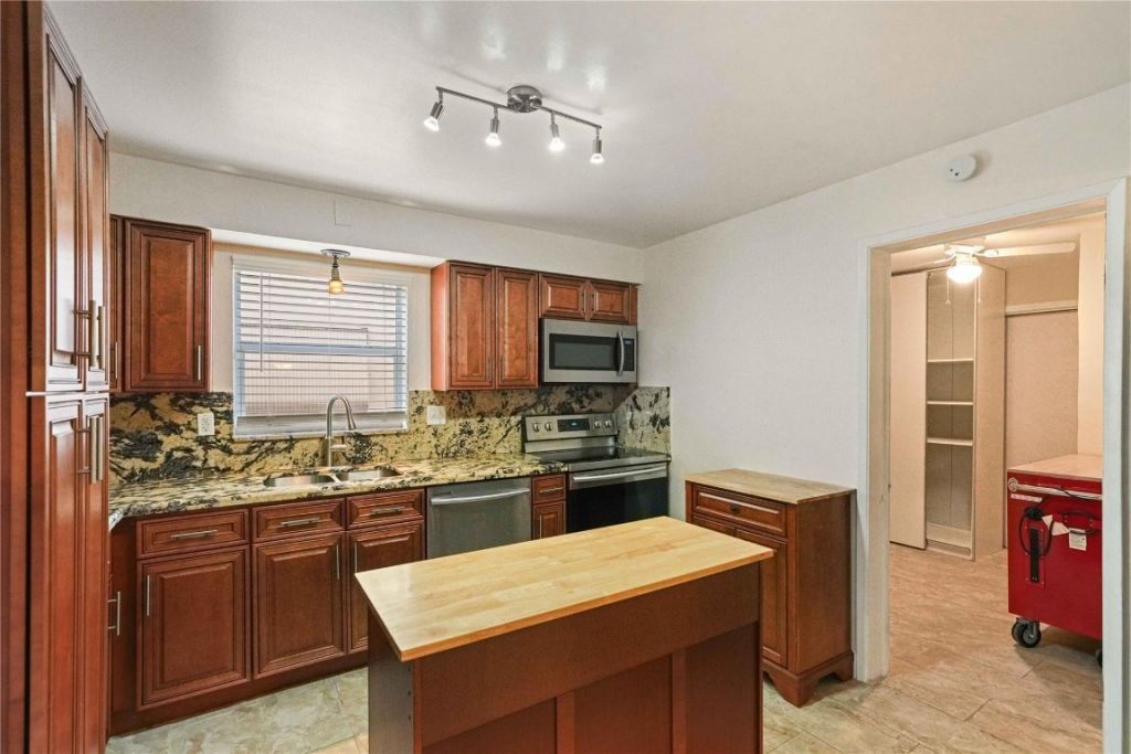 51 NE 49th Street, Fort Lauderdale, FL 33334 Photo