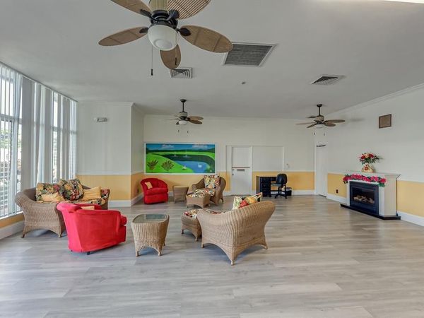 2910 E Golf Blvd, Pompano Beach, FL 33064