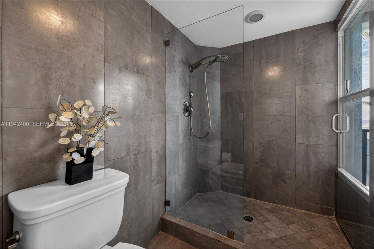 1194 Hillsboro Mile, Unit 12, Hillsboro Beach, FL 33062 Photo