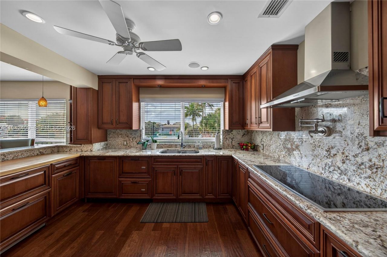 1194 Hillsboro Mile, Unit 12, Hillsboro Beach, FL 33062 Photo