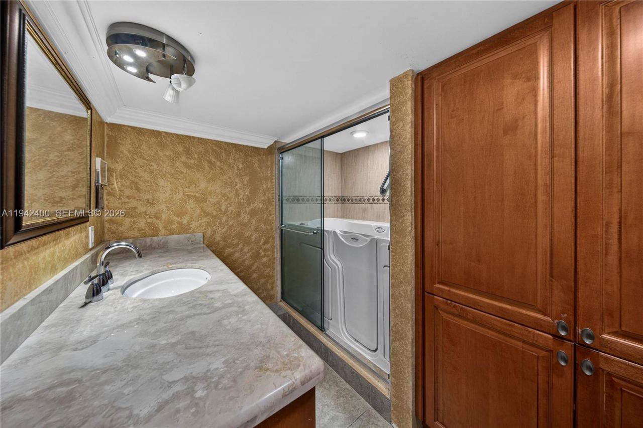 1194 Hillsboro Mile, Unit 12, Hillsboro Beach, FL 33062 Photo