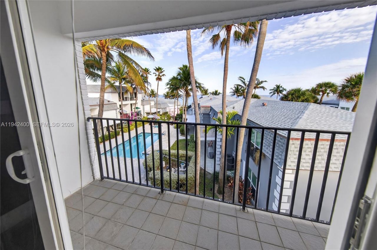 1194 Hillsboro Mile, Unit 12, Hillsboro Beach, FL 33062 Photo