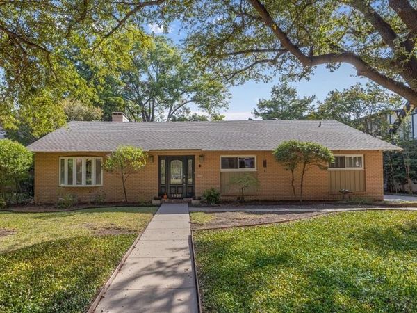 1929 Berkeley Place, Fort Worth, TX 76110