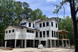 815 Yaupon Drive photo 4