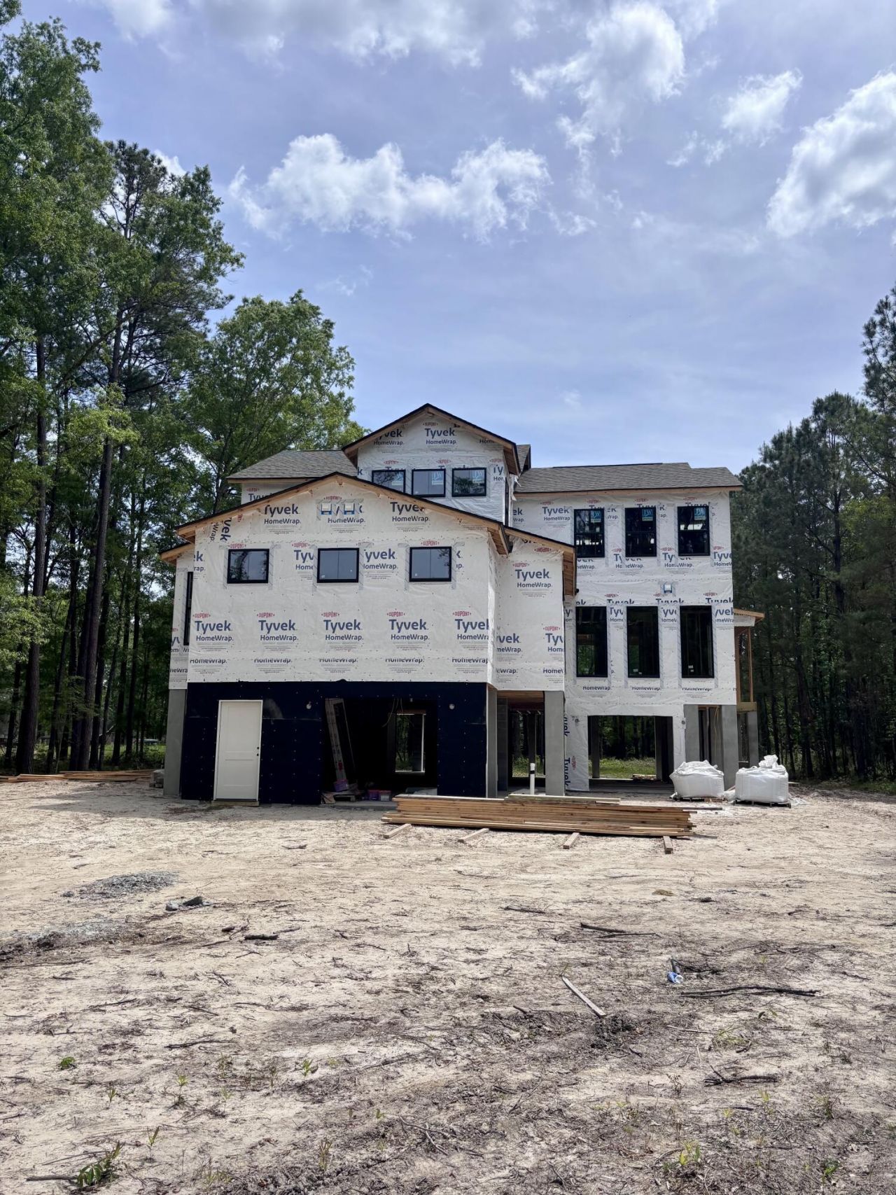 815 Yaupon Drive Photo 4