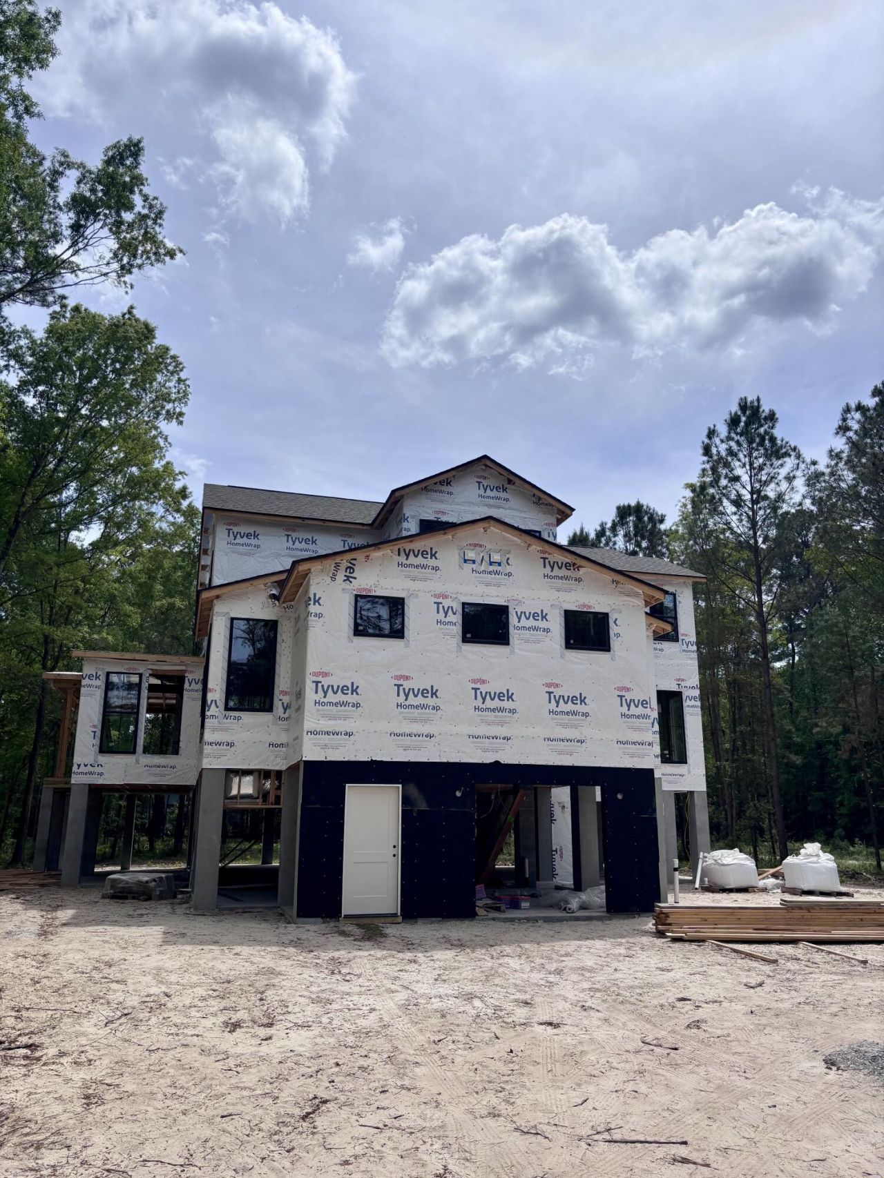 815 Yaupon Drive Photo 5