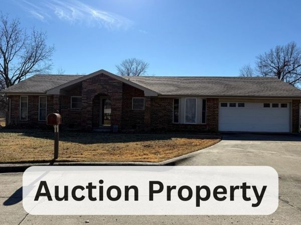 908 Colonial Court, Pryor, OK 74361