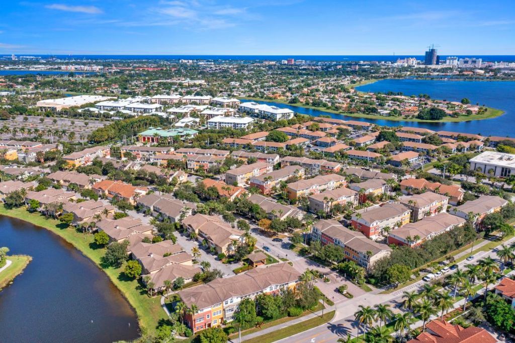 855 Marina Del Ray Lane, Unit 3, West Palm Beach, FL 33401 Photo