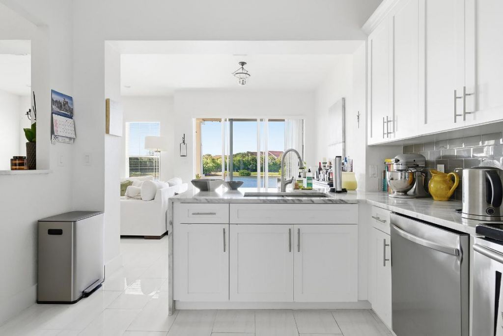 855 Marina Del Ray Lane, Unit 3, West Palm Beach, FL 33401 Photo