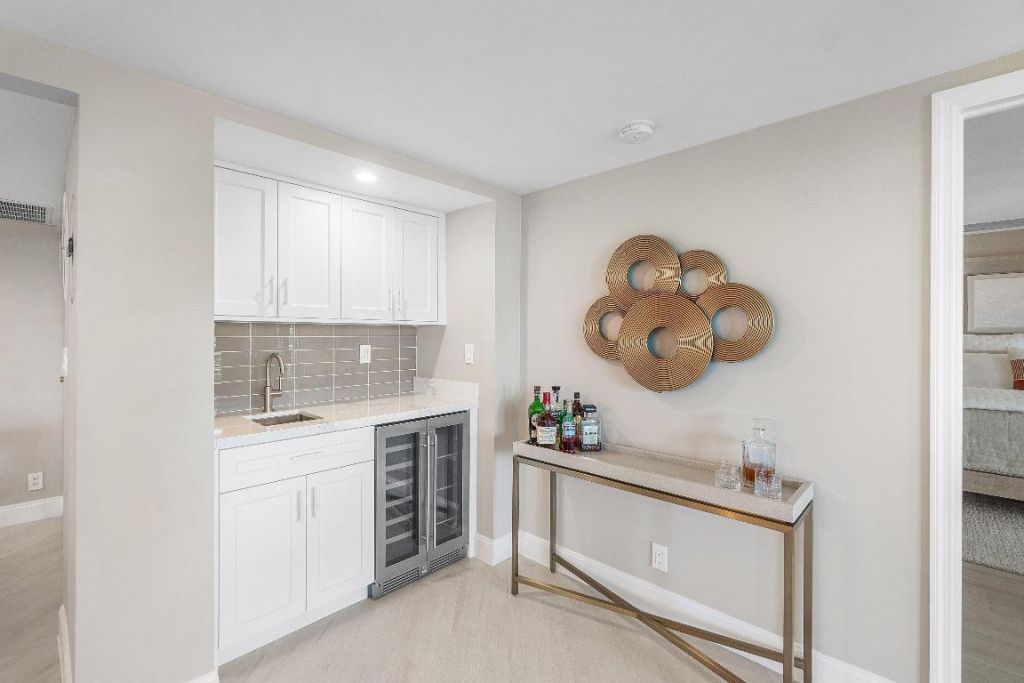 100 SE 5th Avenue, Unit 404, Boca Raton, FL 33432 Photo