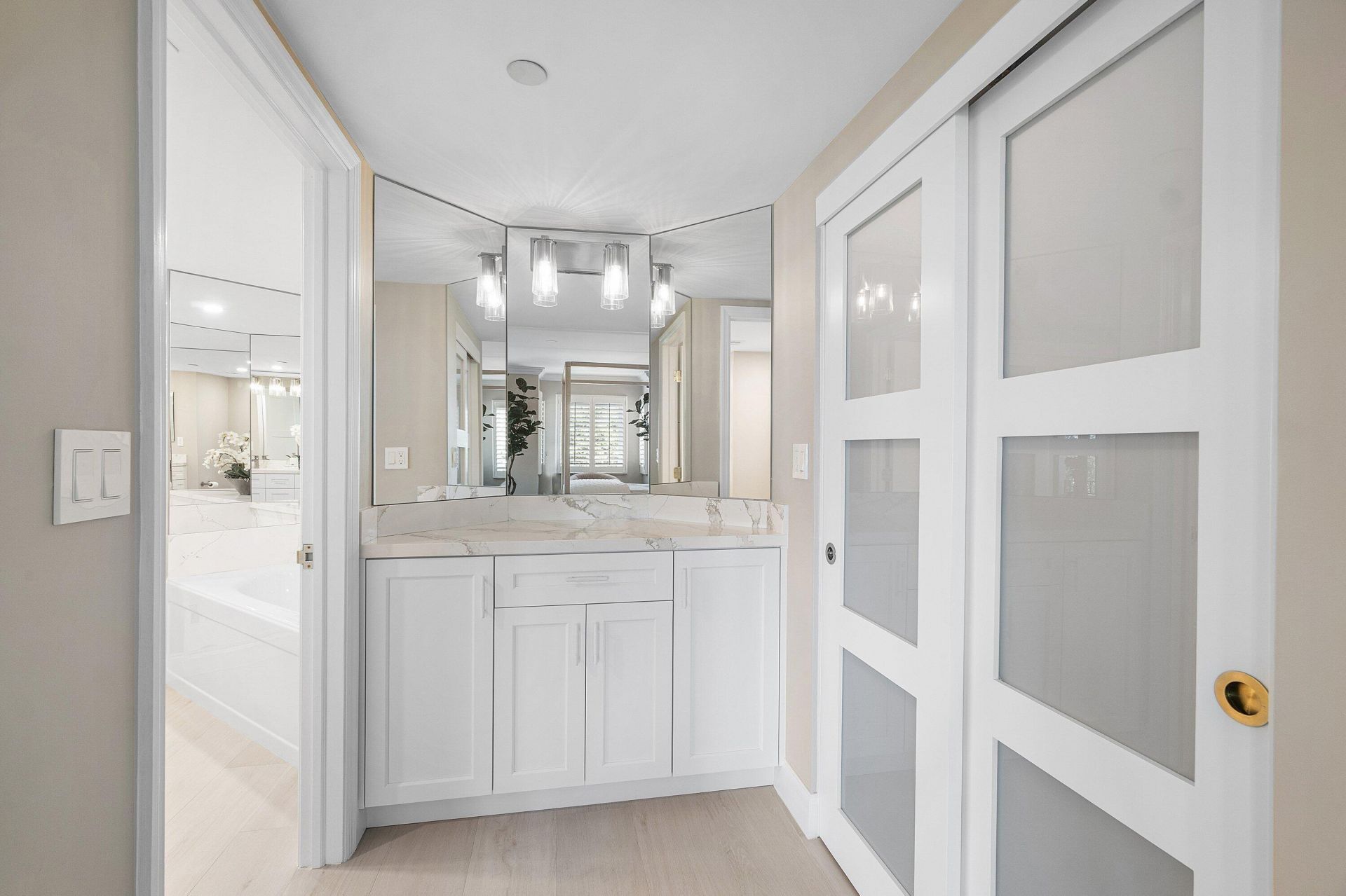 100 SE 5th Avenue, Unit 404, Boca Raton, FL 33432 Photo