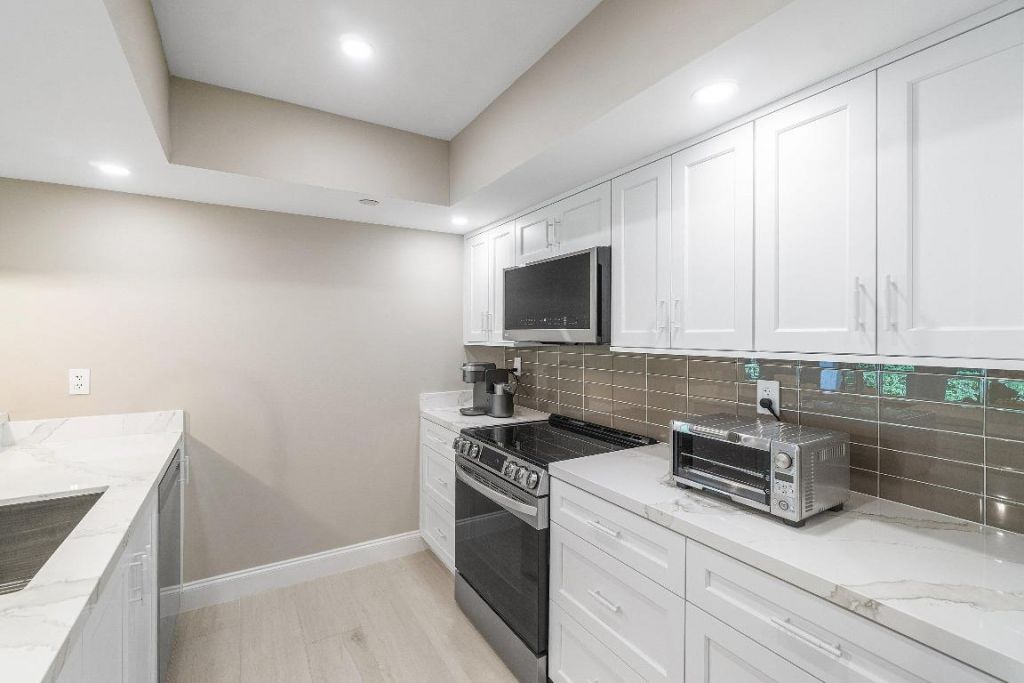 100 SE 5th Avenue, Unit 404, Boca Raton, FL 33432 Photo