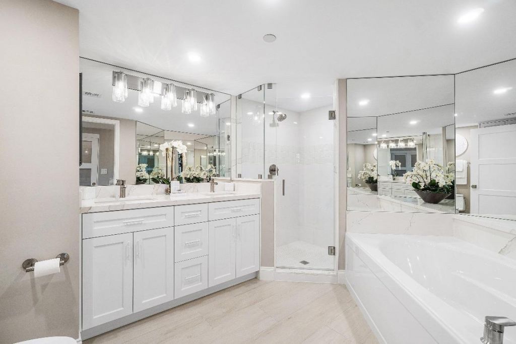 100 SE 5th Avenue, Unit 404, Boca Raton, FL 33432 Photo