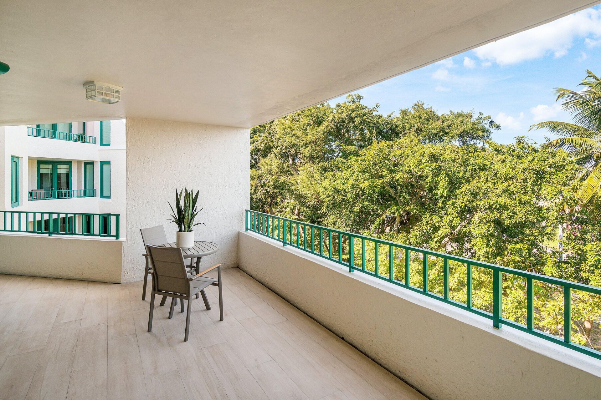 100 SE 5th Avenue, Unit 404, Boca Raton, FL 33432 Photo