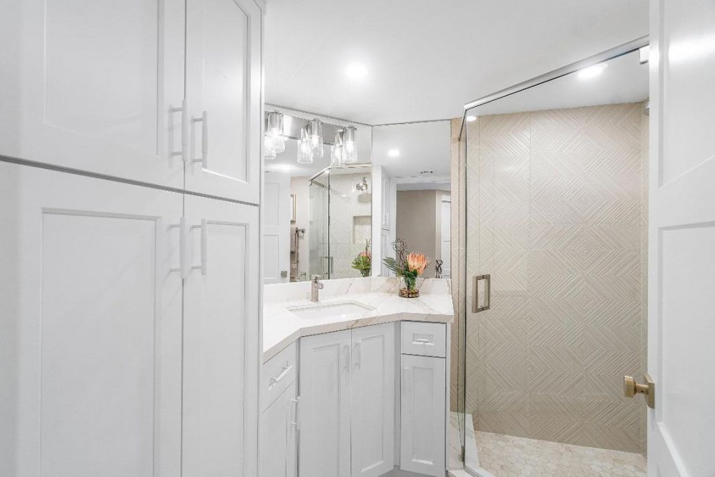 100 SE 5th Avenue, Unit 404, Boca Raton, FL 33432 Photo