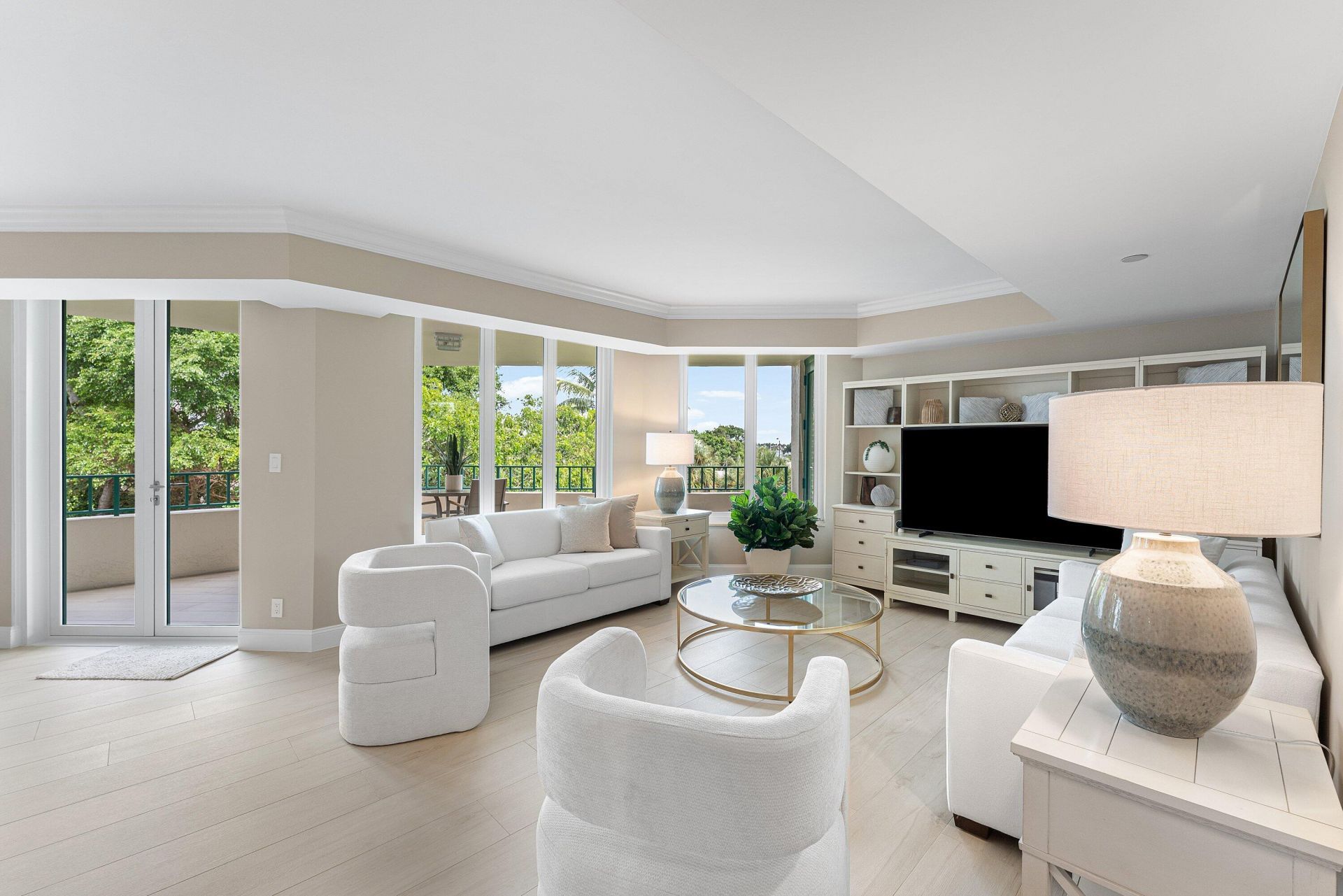 100 SE 5th Avenue, Unit 404, Boca Raton, FL 33432 Photo