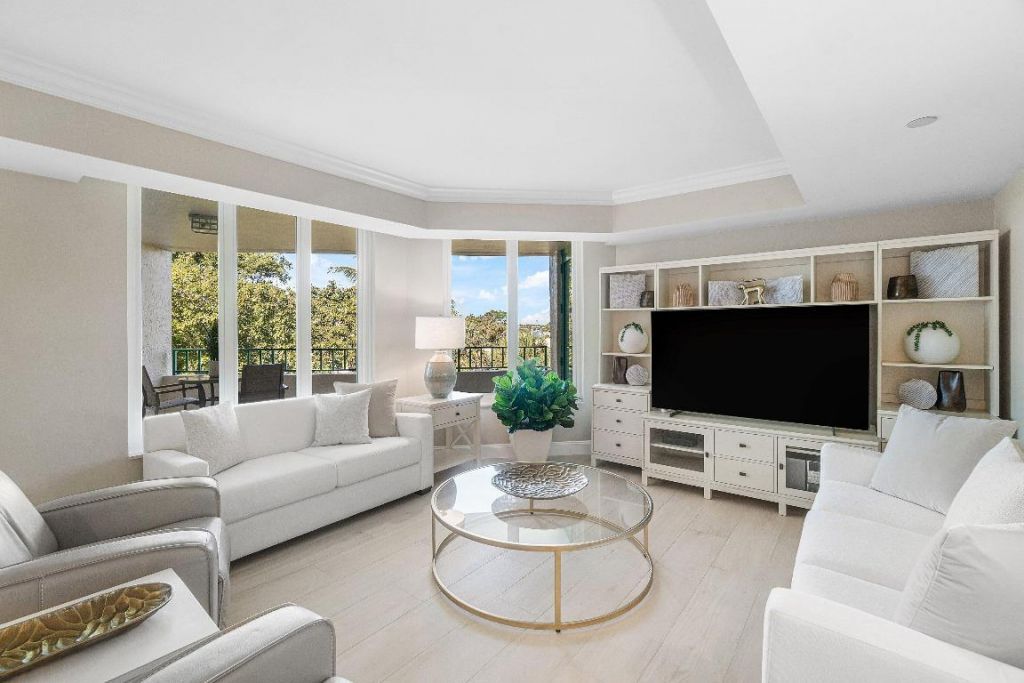 100 SE 5th Avenue, Unit 404, Boca Raton, FL 33432 Photo