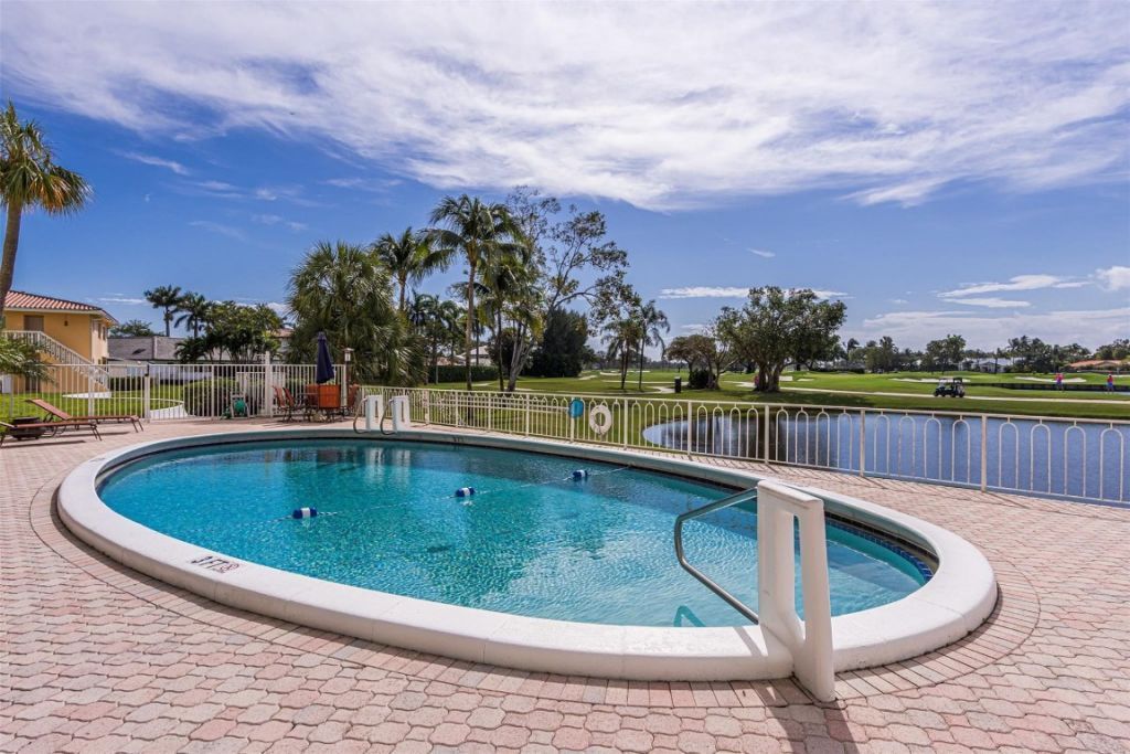 2500 NE 48th Ln, Unit 609, Fort Lauderdale, FL 33308 Photo