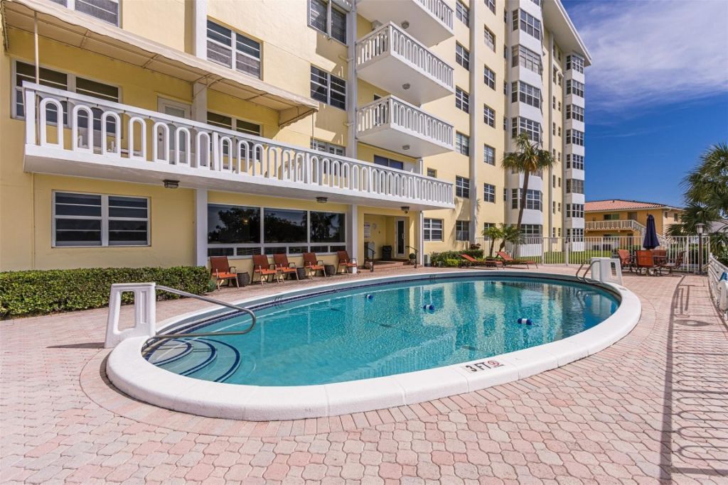 2500 NE 48th Ln, Unit 609, Fort Lauderdale, FL 33308 Photo