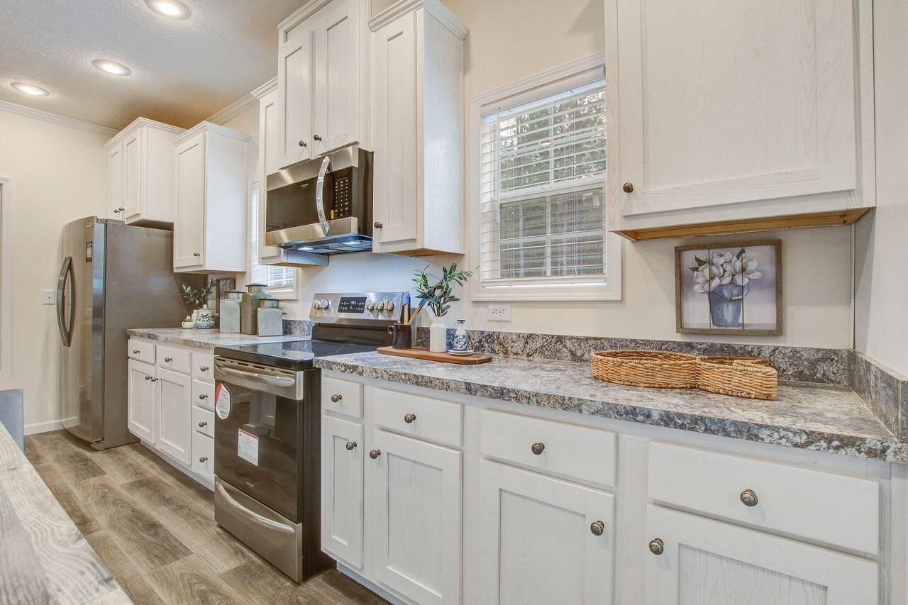 1576 Pine Grove Road Photo 12