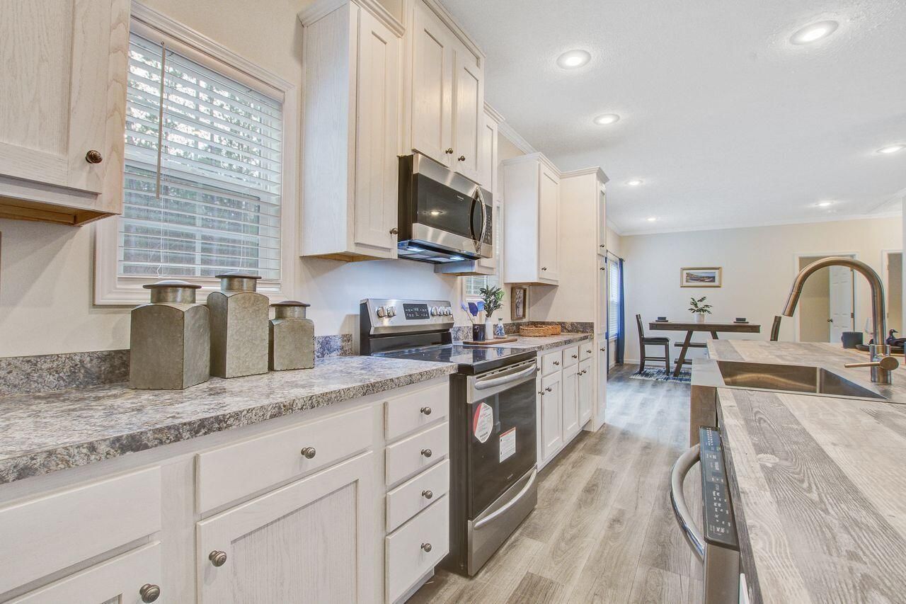 1576 Pine Grove Road Photo 14