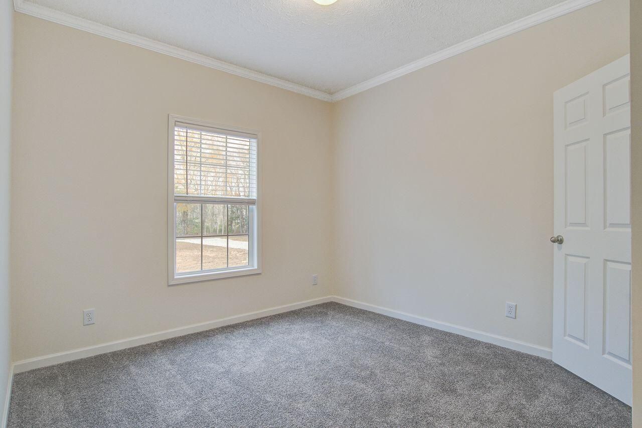 1576 Pine Grove Road Photo 29