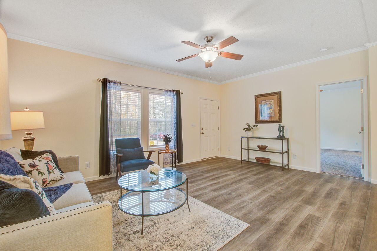 1576 Pine Grove Road Photo 8