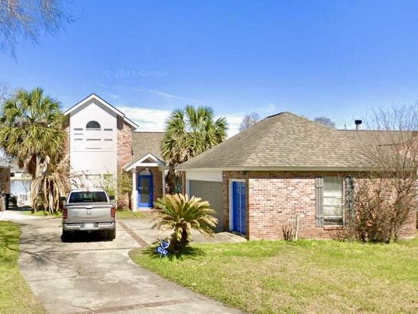 17627 Lake Iris Ave, Baton Rouge, LA 70817