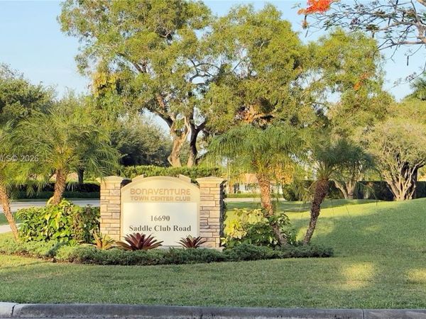 410 Lakeview Dr, Unit 103, Weston, FL 33326