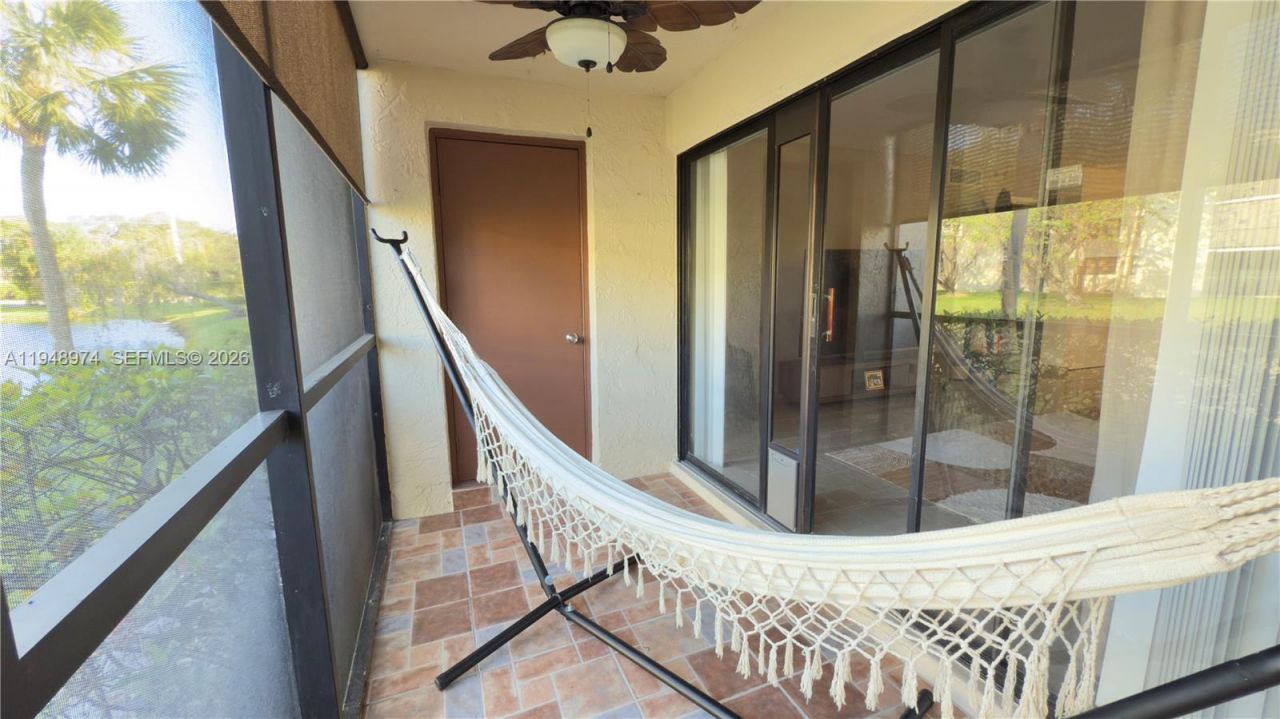 410 Lakeview Dr, Unit 103, Weston, FL 33326 Photo