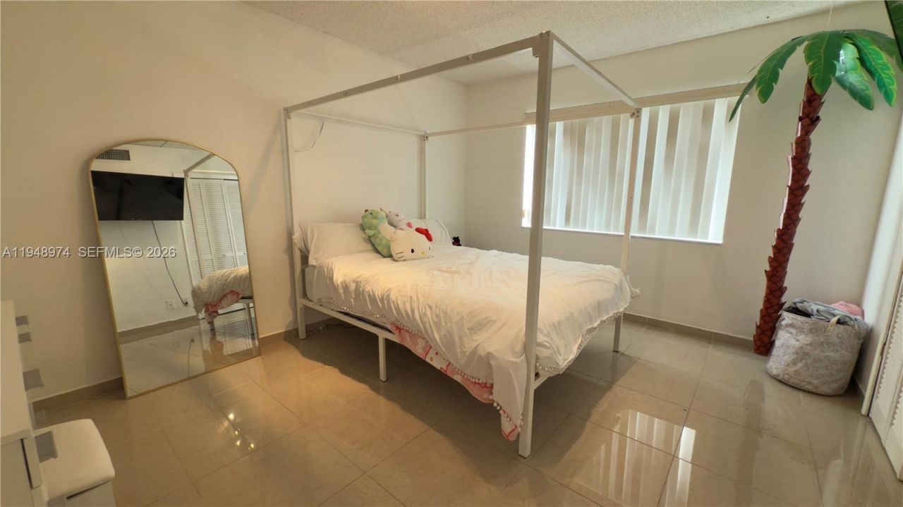 410 Lakeview Dr, Unit 103, Weston, FL 33326 Photo