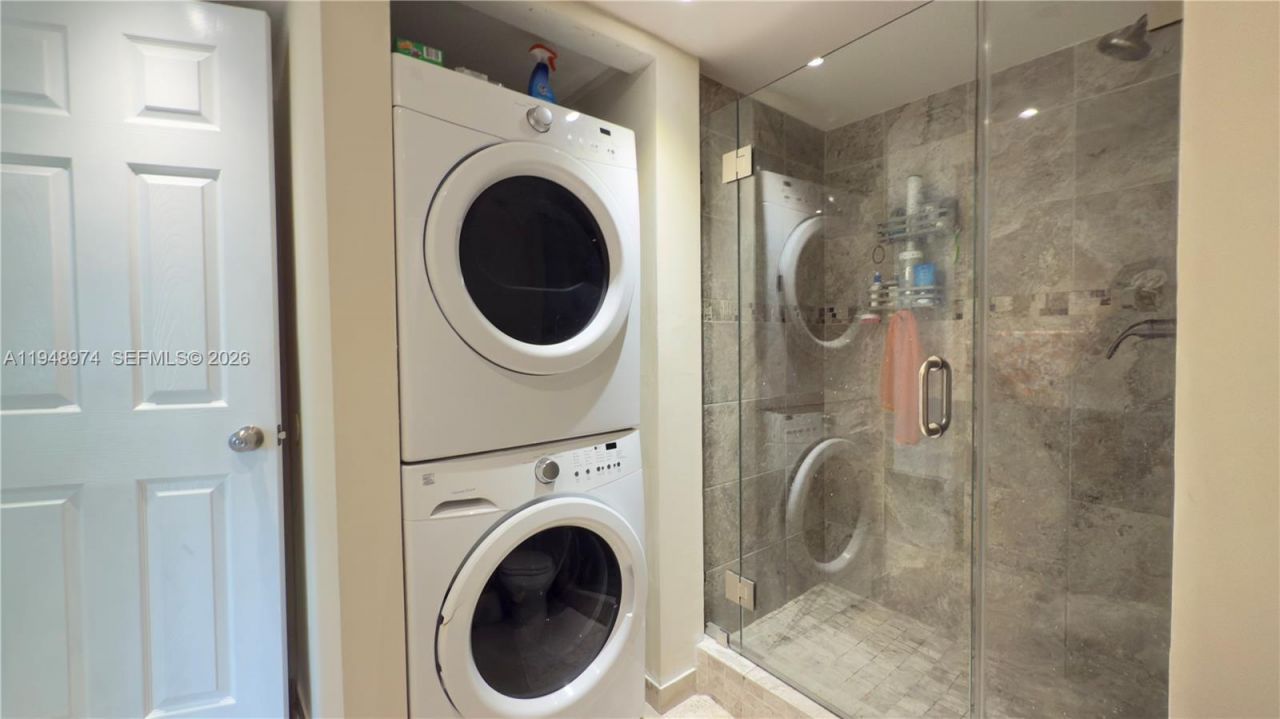 410 Lakeview Dr, Unit 103, Weston, FL 33326 Photo