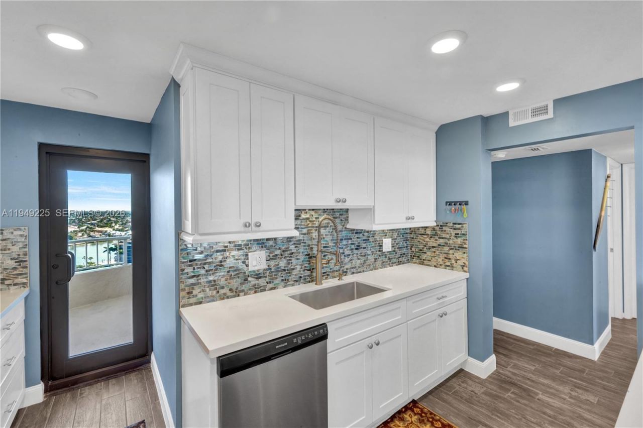 380 Seaview Ct, Unit 1703, Marco Island, FL 34145 Photo