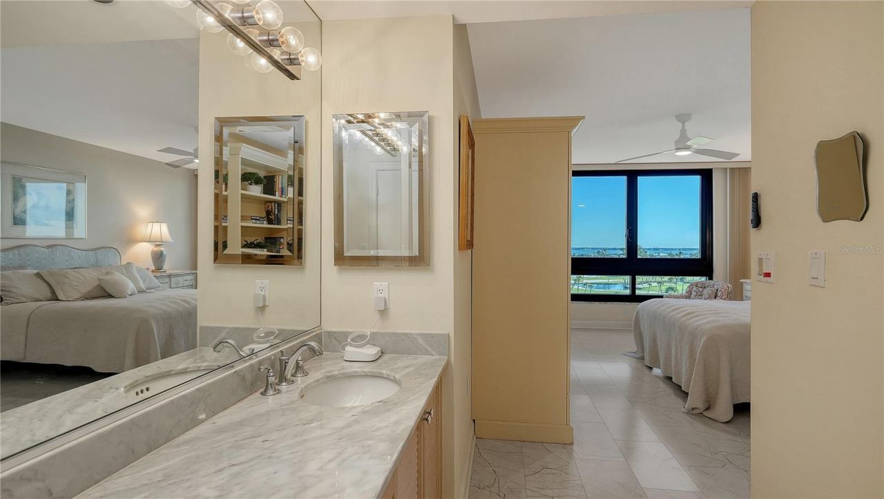 585 Sanctuary Drive, Unit B502, Longboat Key, FL 34228 Photo