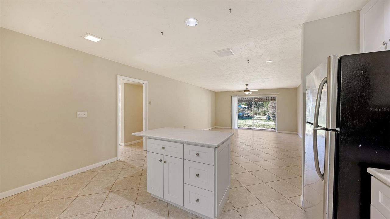 2425 Aspinwall Street, Unit 2425, Sarasota, FL 34237 Photo