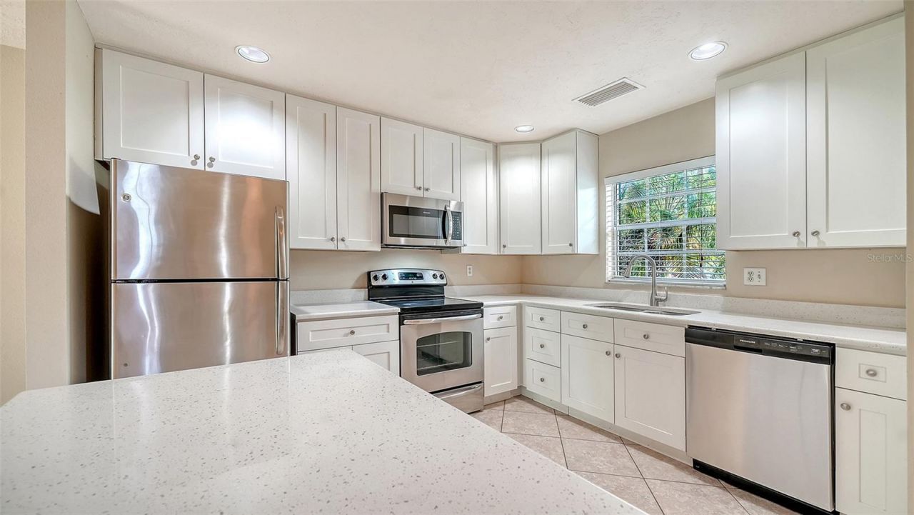2425 Aspinwall Street, Unit 2425, Sarasota, FL 34237 Photo