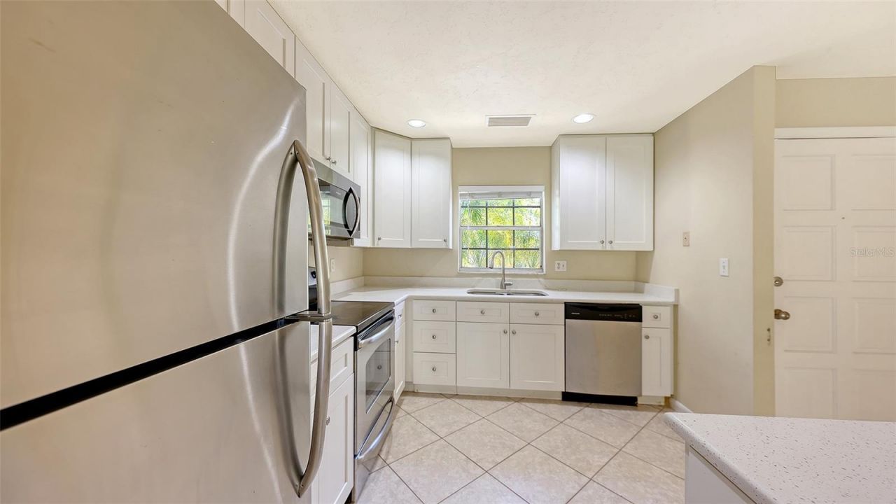 2425 Aspinwall Street, Unit 2425, Sarasota, FL 34237 Photo