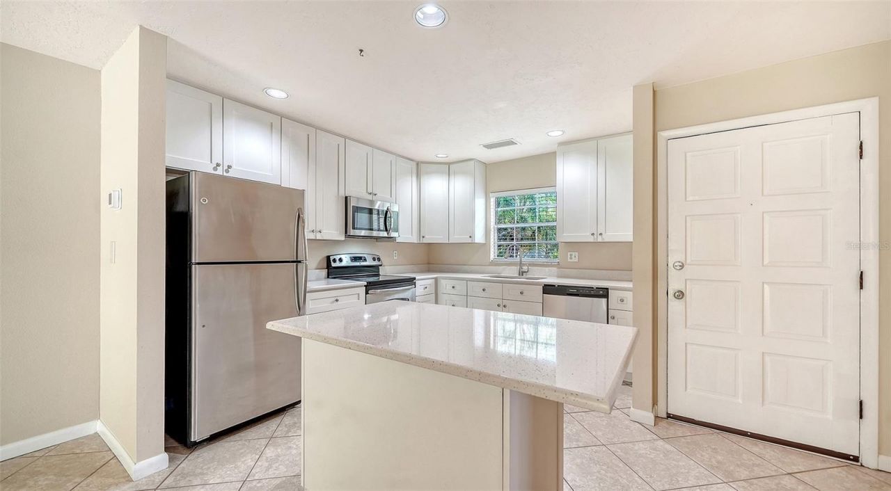 2425 Aspinwall Street, Unit 2425, Sarasota, FL 34237 Photo