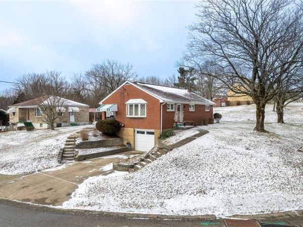 1501 Middlecrest Dr, Glenshaw, PA 15116