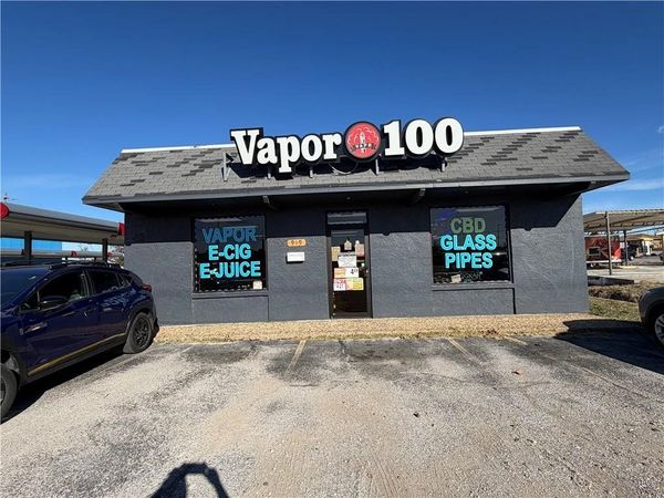 919 W Walnut Street , Rogers, AR 72756