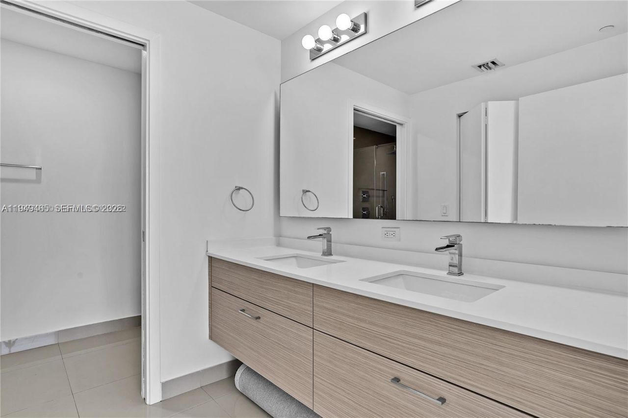 600 NE 27th St, Unit 2904, Miami, FL 33137 Photo